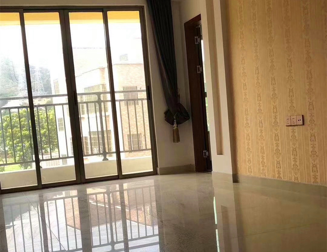 东莞凤岗体育馆旁《观景豪宅》小产权房 火爆开盘 均价5980元起