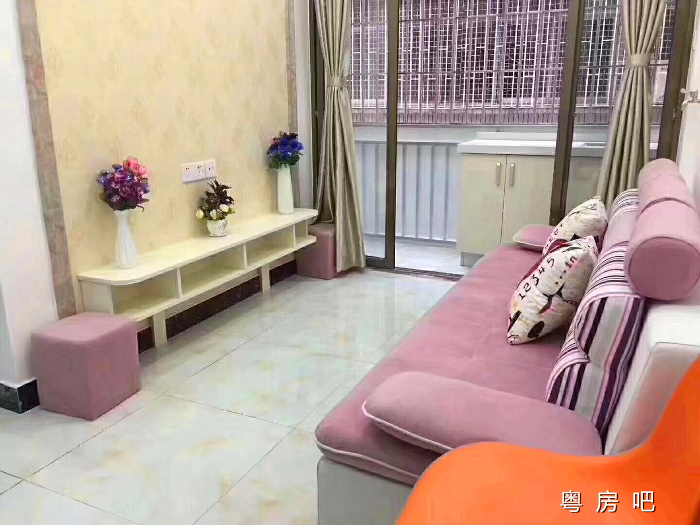 深圳石岩中心区《中心时代》小产权房 地铁口学区房 精装三房66.8万