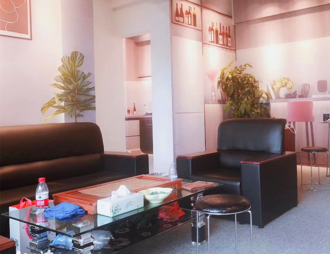 东莞凤岗《锦山一品》最好的小产权房楼盘 3栋路边第一排自带商业 山景豪宅