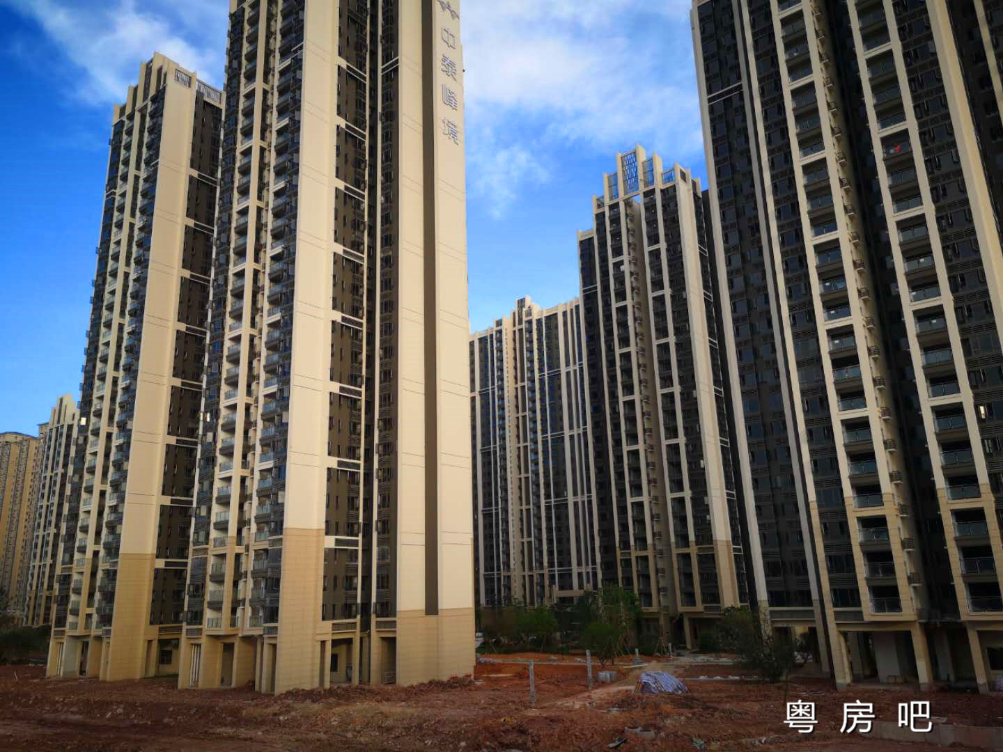 黄江新楼盘精装修出售《创富公馆》天虹旁边最新开盘小产权房 均价4880元起