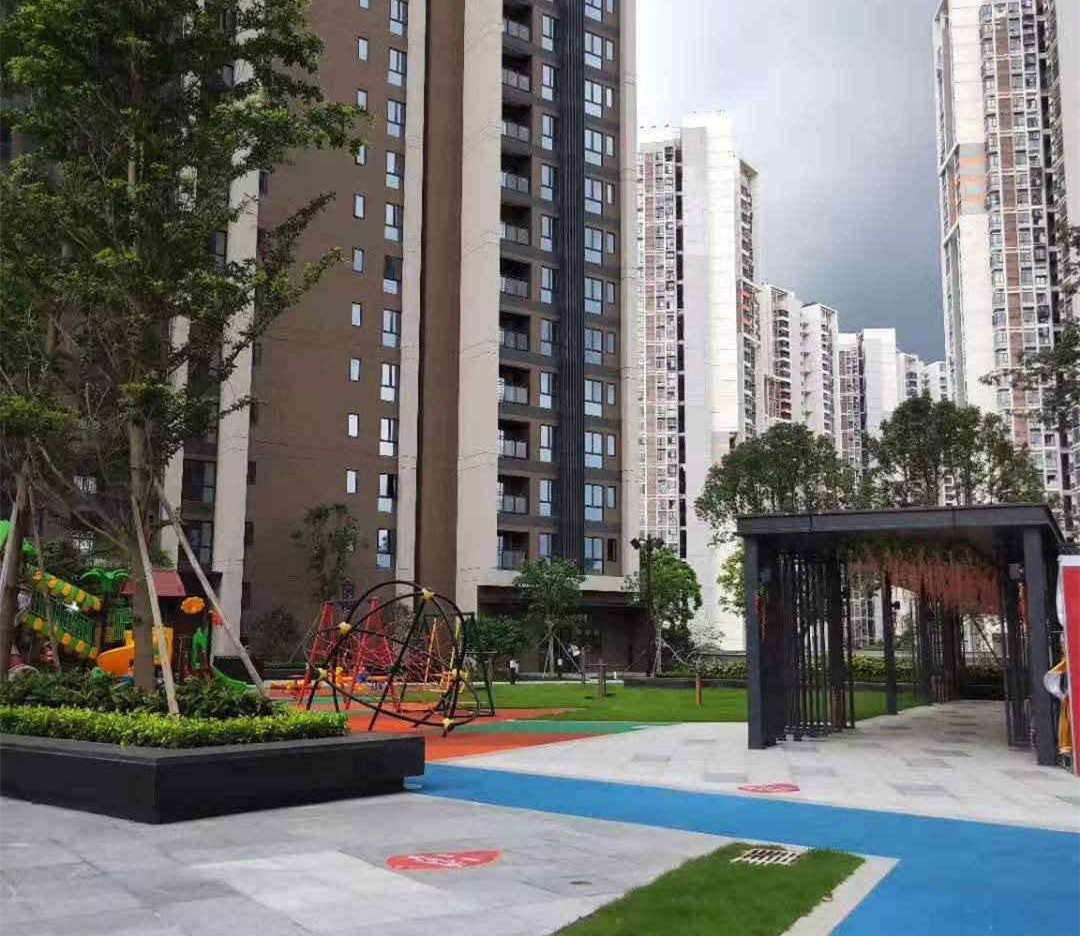 龙华观澜九栋大型花园小区《翡翠天誉》现楼精装交付 带管道天燃气和地下停车场