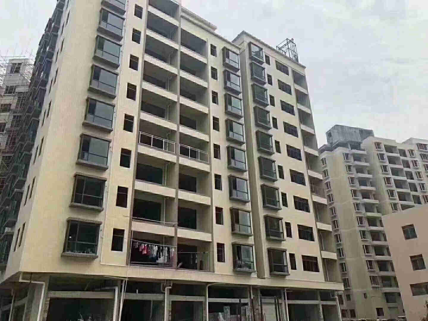 东莞长安西大路《华城家园》AB两栋小产权房 自带停车位 均价4880元