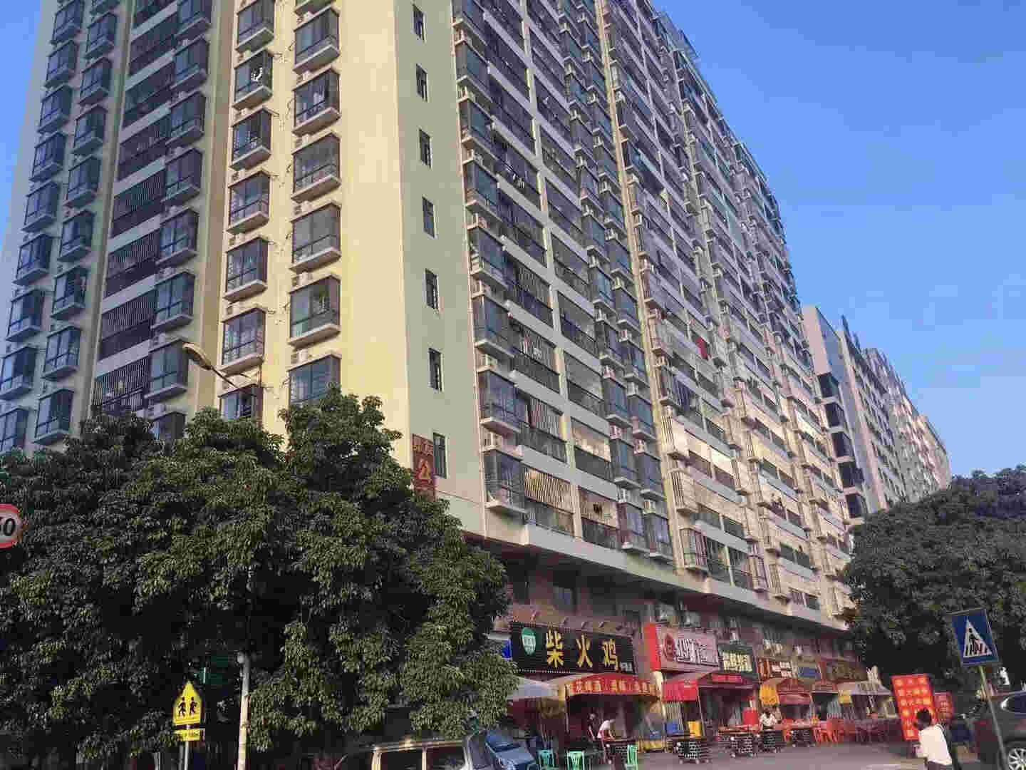 东莞虎门怀德《集友大厦》3栋19层500户大型统建楼 停车位充足 均价5300元