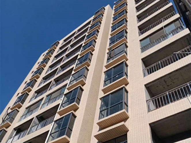 东莞虎门怀德新楼盘《自然城府邸》3栋小产权房 两房26.8万起，分期5年，带大型停车场