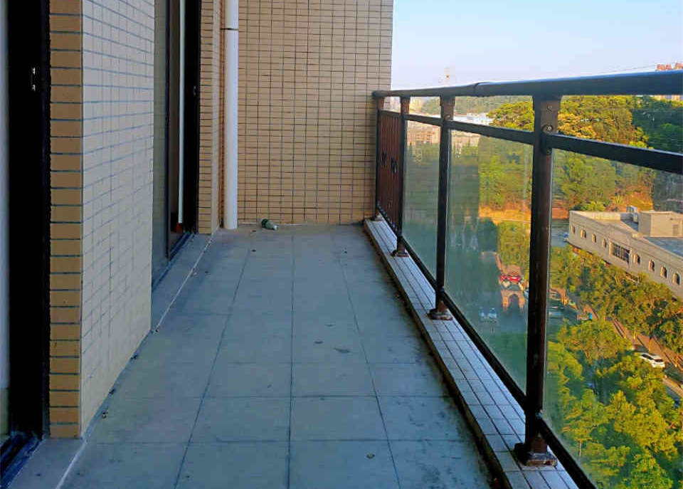 东莞凤岗雁田《平大花园》2栋24层花园小区 自带停车场 可分期8年