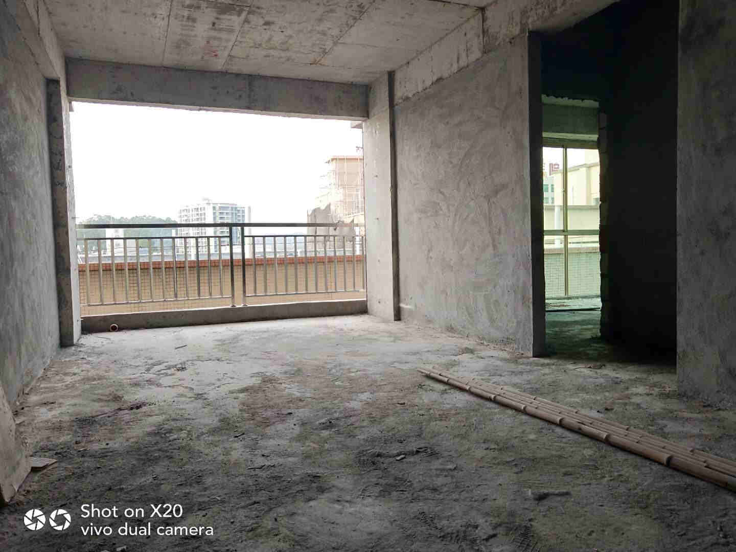 东莞长安《沙头中心大厦》小产权房出售 总价23万起，楼下免费停车场