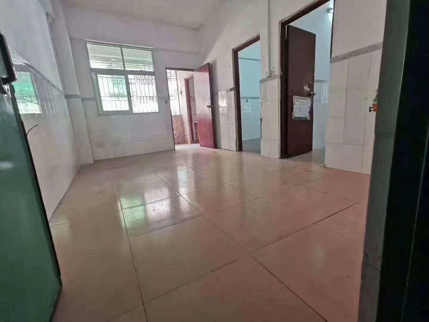 深圳龙华民治《北站家园》小产权房 地铁口原始户型 大二房85.8万元套起