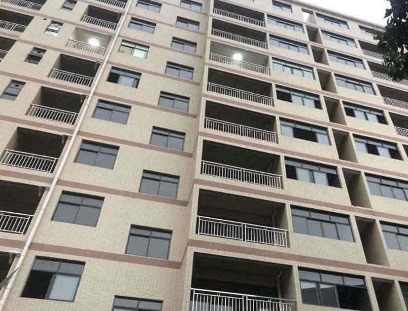 东莞大朗松山湖《朗正公馆》小产权房 南北通透 超大阳台 3480元楼层任选