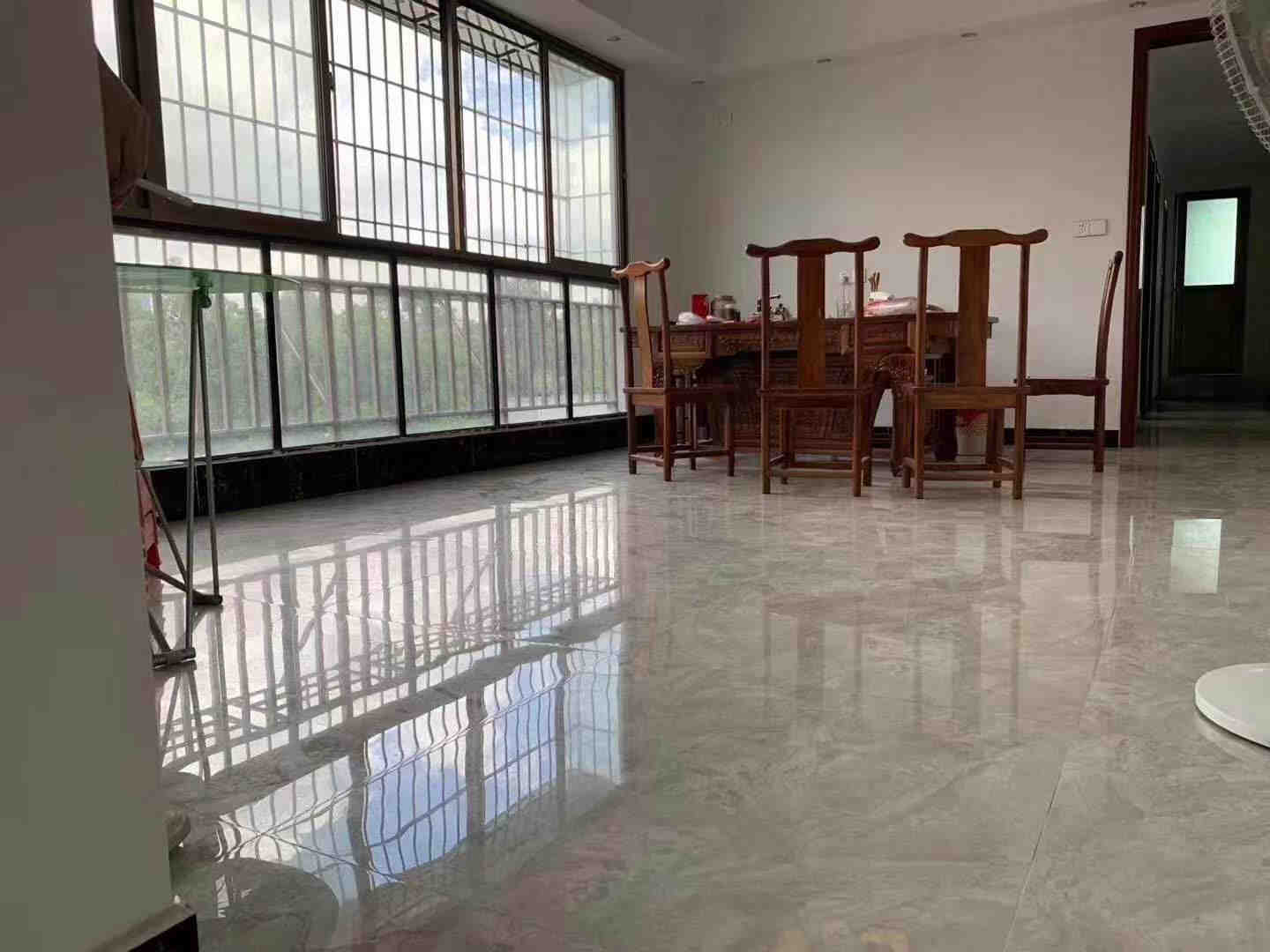 东莞塘厦高铁口小产权房《南站时代公馆》29.9万买三3房  1比1充足车位