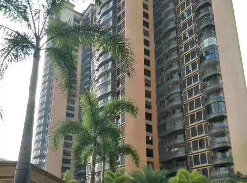 深圳福永7栋大型花园小区《福金花园》12号线地铁口 双阳台  带停车场 通天然气 