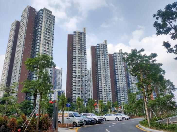 深圳龙华《清湖湾一号公馆》5栋大型花园统建楼 精装修通燃气 双层停车场 永久性产权