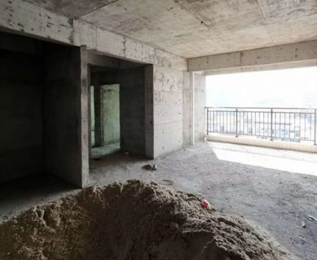 东莞大朗《松湖星晨》R1地铁口500米小产权房  使用率90%以上  免费停车场