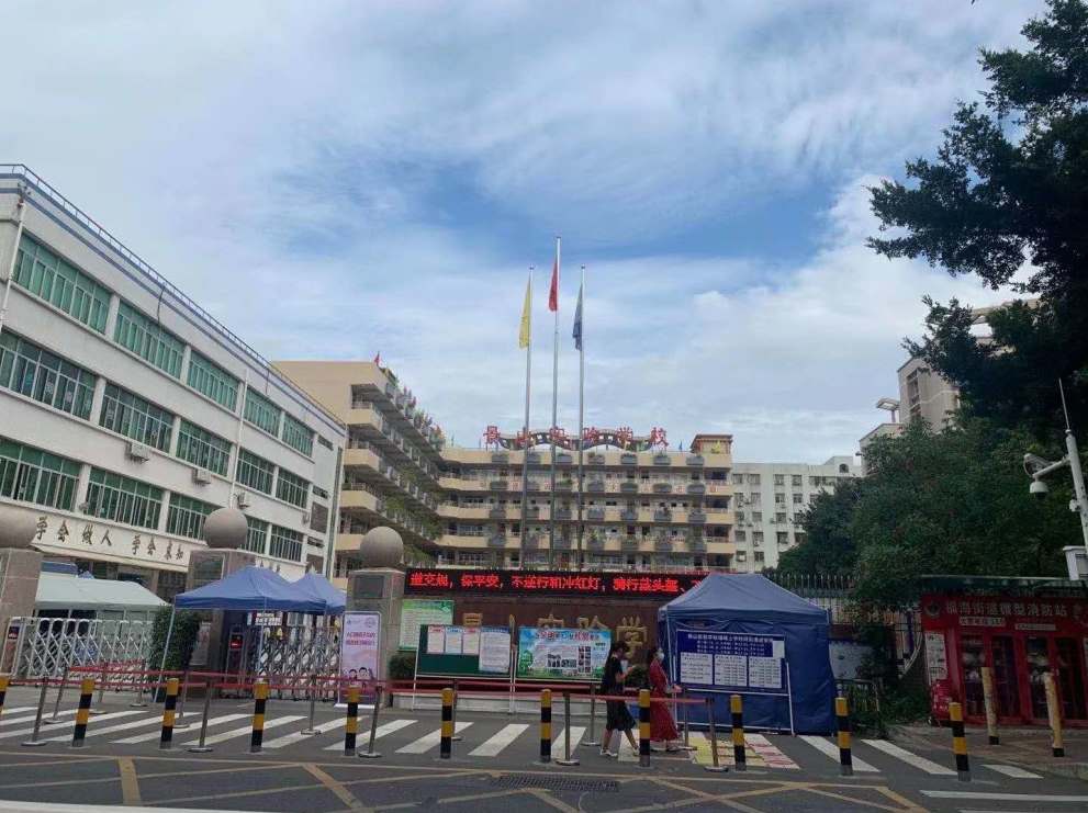 深圳宝安福永2栋《凤凰杰座》双地铁口电梯房 燃气入户 自带停车场 总价29.8万起