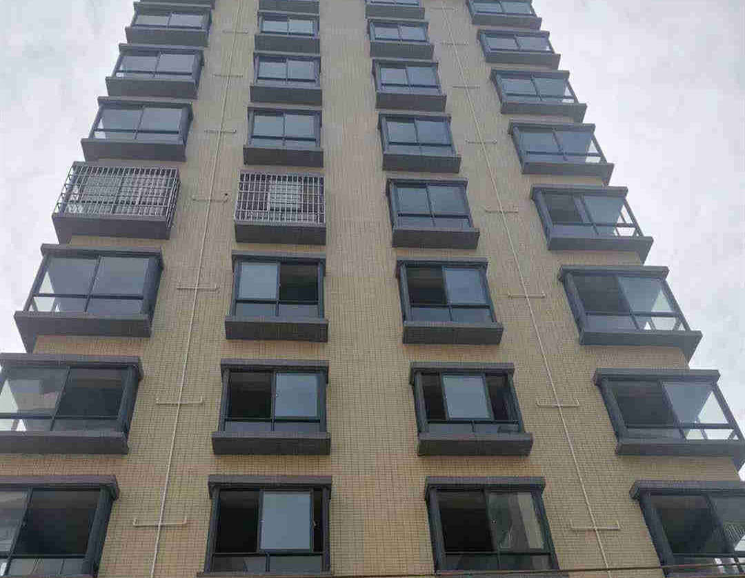 东莞厚街《书香雅苑》小产权房 花园小区带停车场 户户发绿本 永久性产权 学校零距离