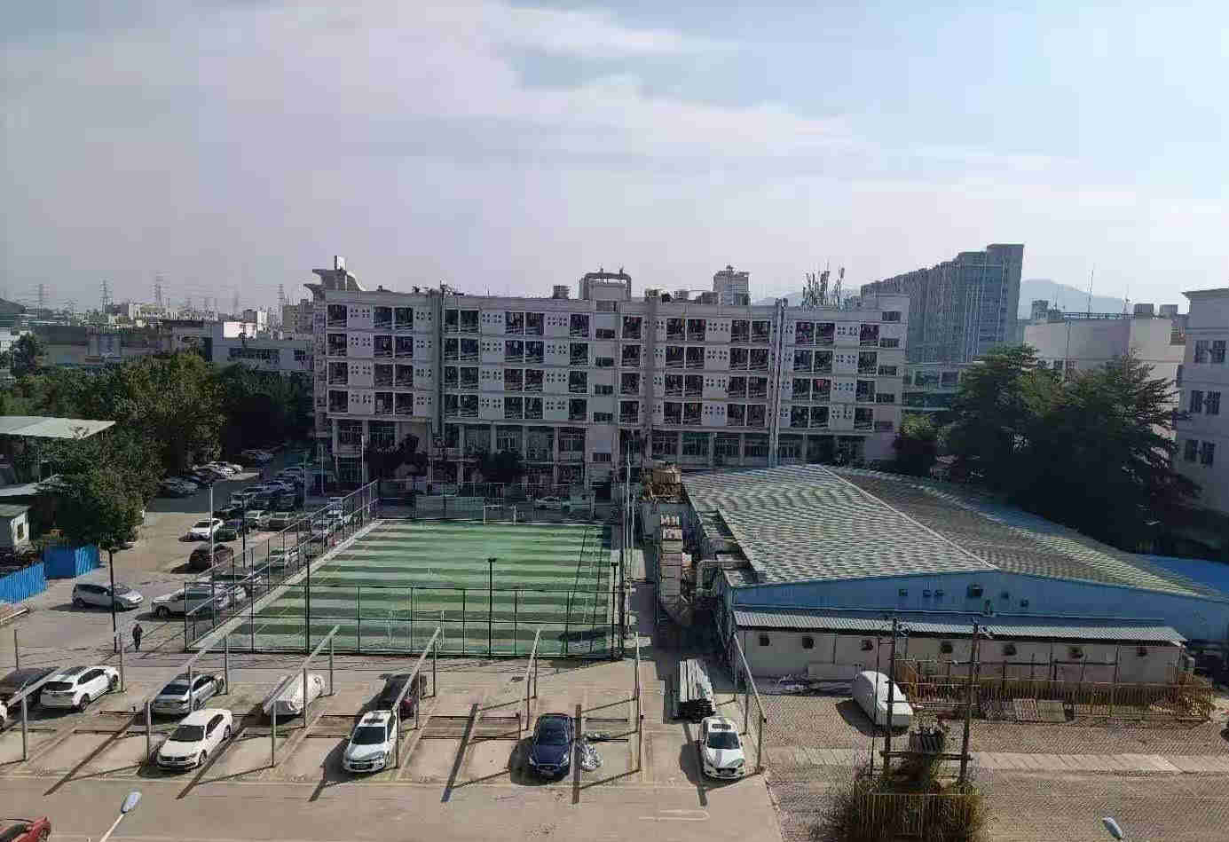 石岩《人才公寓》双地铁口小产权房  马路第一排 原始户型带停车场 零首付总价25.8万起