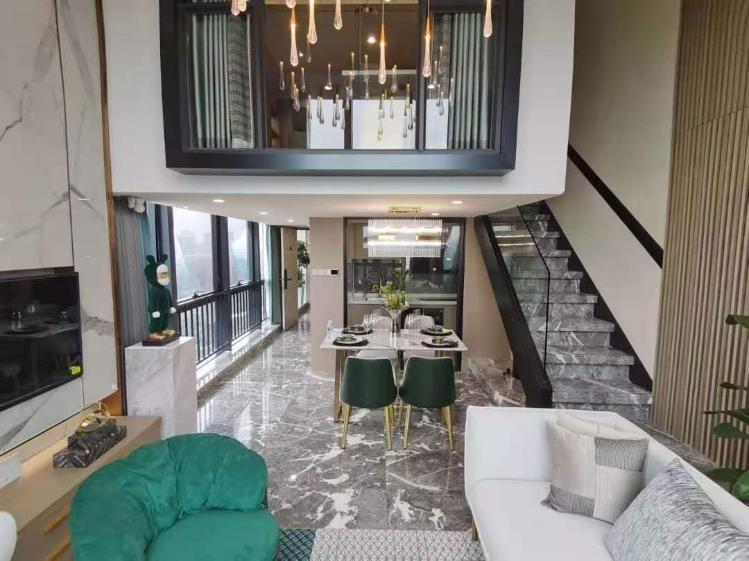 东莞松山湖二栋大型统建楼「凯旋国际」4.5米层高 车位充足 买一层送一层 万科物业