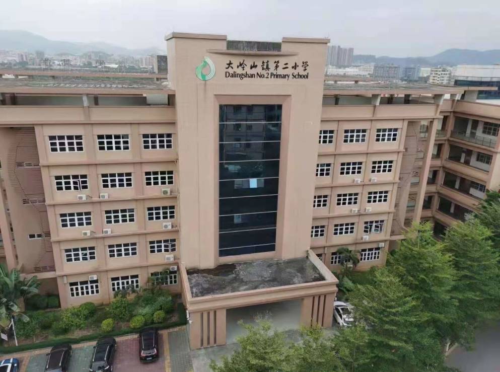 东莞大岭山金桔统建楼《清华城府》两栋电梯洋房 R1号线地铁口600米 首付6万直接认购 