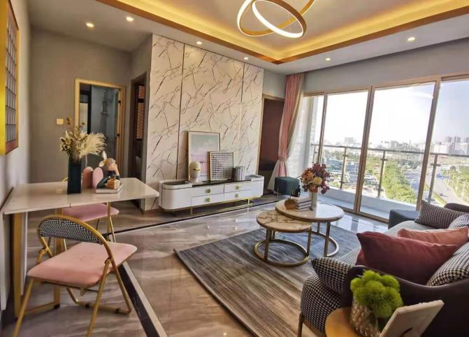 深圳光明甲子塘《凤凰玖玺》双地铁口小产权房 原始户型通燃气 带超大社区停车位 