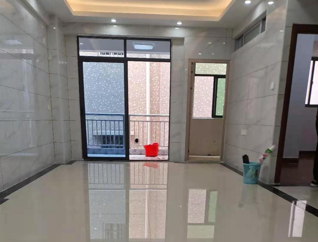 东莞常平小产权房《新时代》商圈地带 零距离公园 名校为邻 两房总价30.8万