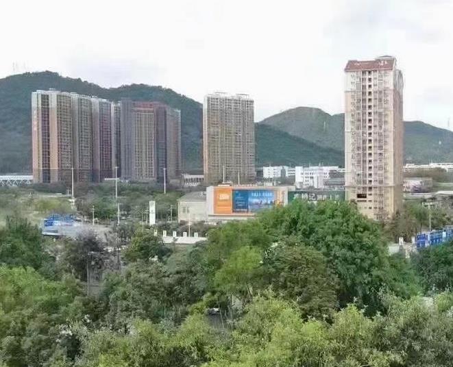 民治梅林关口小产权房《公园小筑》三地铁口 两证一书历史遗留发绿本 公园学校零距离 