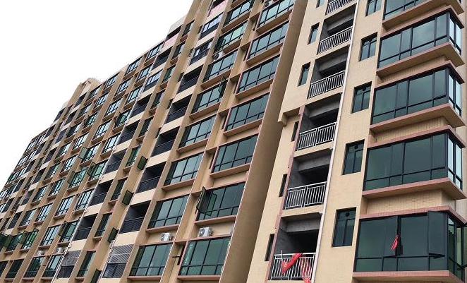 东莞虎门北栅3栋统建楼《滨海湾金域花园》大阳台大飘窗 发绿本带停车场 