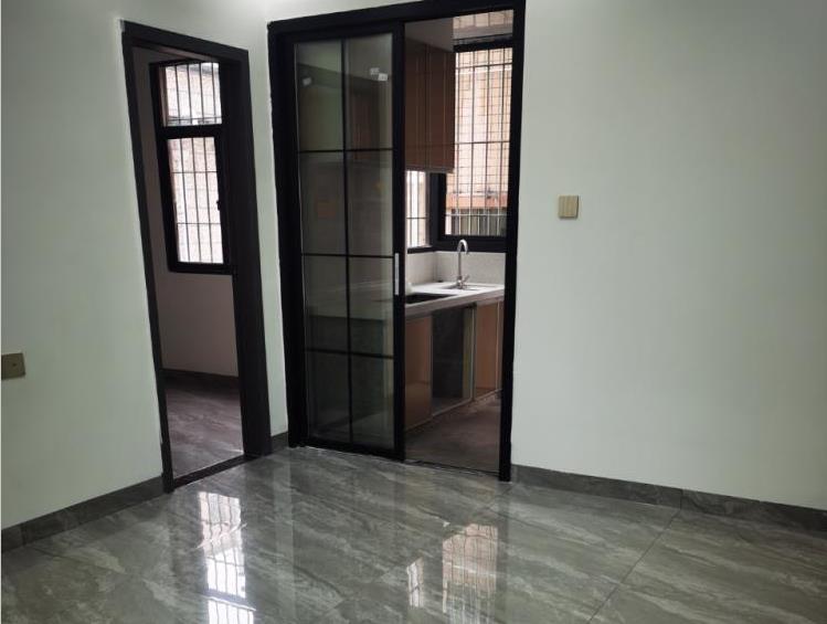 石岩应人石小产权房《嘉年华》13号线地铁口200米 南北通透带停车位 名校公园相伴