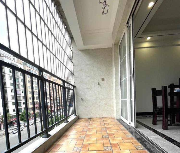 东莞长安上沙临深统建楼《金沙雅苑》大阳台南北通透 T字户型第一排 通燃气带停车场  