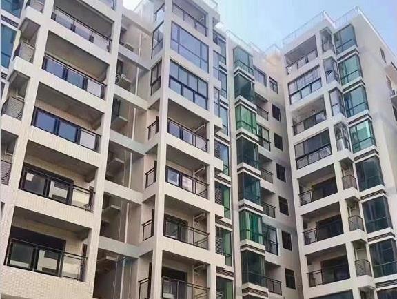 东莞凤岗凤凰围2栋花园小区《金凤花园》双阳台带飘窗 通燃气带停车场 首付三成