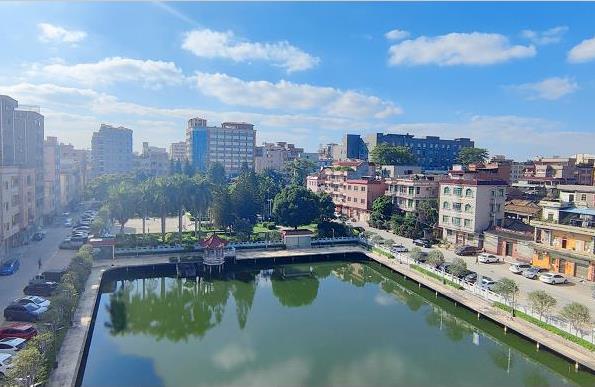 东莞厚街统建楼《景湖一号》珊美地铁口 带停车场 零距离市场学校公园
