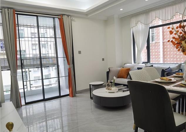 龙华大浪羊台山地铁口小产权房《和平御园》大阳台大飘窗 原始户型 买房落深户 历史遗留 停车无忧