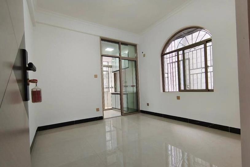 龙岗爱联小产权房《星河名居》 地铁口0距离 与星河时代为邻 总价48.8万起