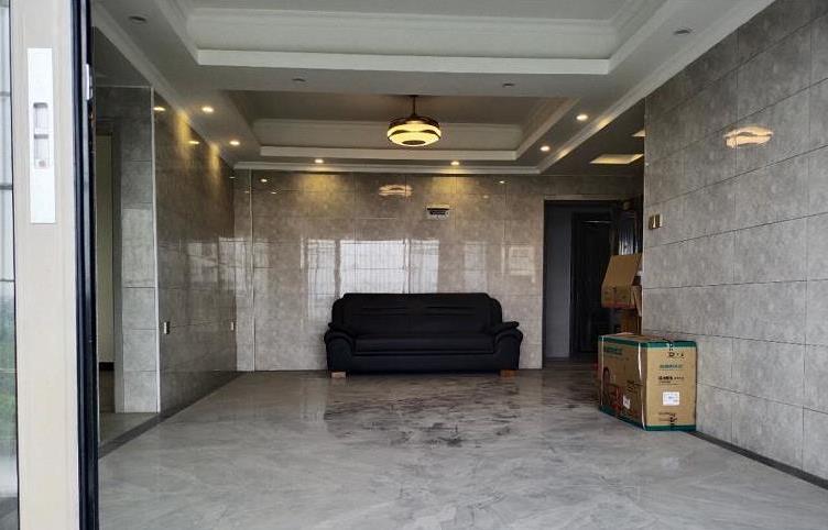 东莞大岭山小产权房《松湖山水雅苑》双地铁物业 大阳台南北通透  公园学校环绕