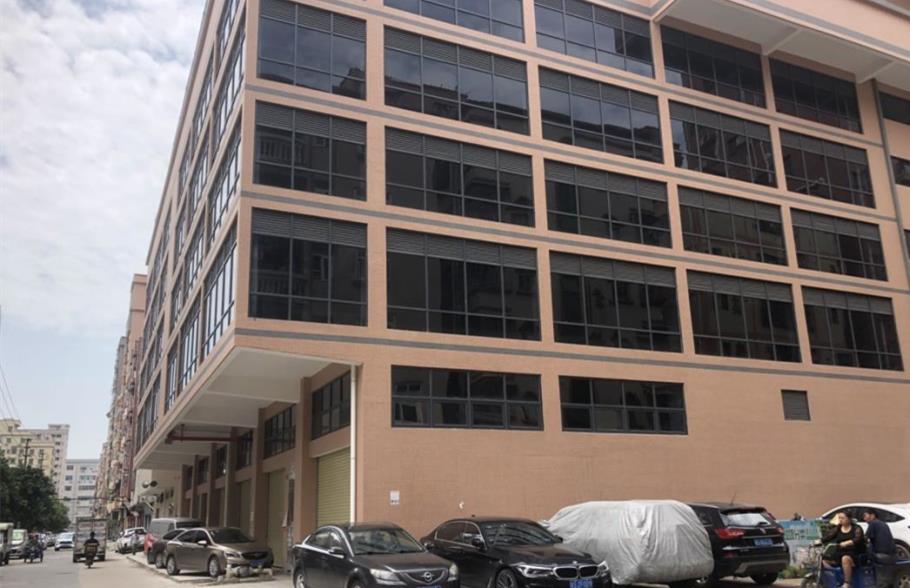 长安厦岗别墅区[鼎湖家园]一线湖景房 自带停车场 二房总价18.8万 分期10年