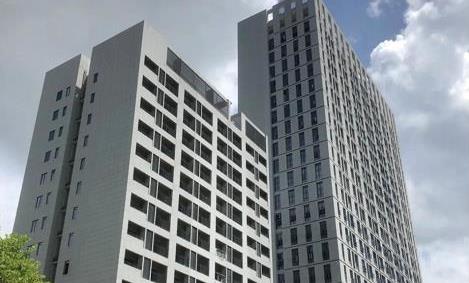 深圳横岗4栋花园小区「国际公馆」大红本双地铁口 大阳台通燃气  带三层地下停车场