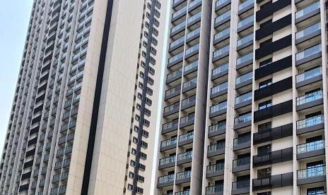 光明凤凰城10栋「智尚花园」独立红本商品房 大阳台 通燃气带停车城 首付48万一套起