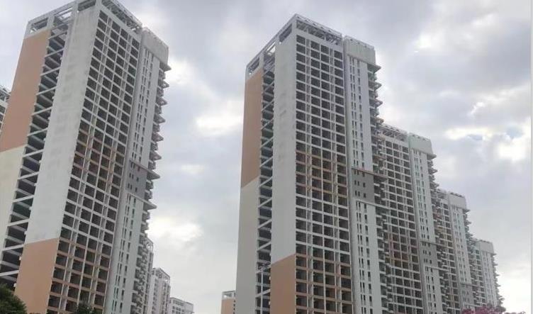 光明中心区凤凰城「回迁安置房」14栋大型花园小区 民水民电带燃气 地铁口带停车场 