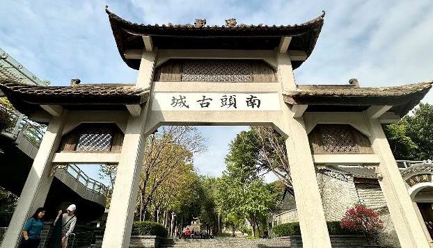 深圳南山南头古城小产权房「南山尚品」大阳台通燃气 双地铁口  四大停车场 总价87.5万起