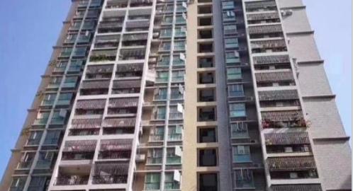 龙华三栋稀缺统建楼《金华苑​》原始户型大阳台  民水民电 可落户可停车  商圈围绕